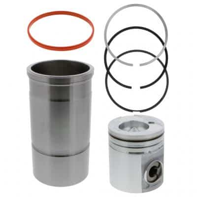 Cylinder Kit with Piston Rings International DT466E / DT530E | 401028E / 1836299C94